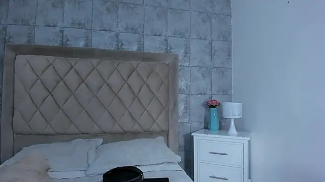 CleoFoxx  online show from March 2026 01:17:01 PM