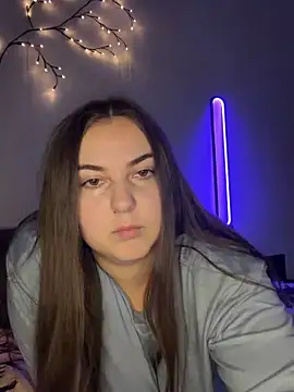 AlyaX X online show from February 2026 02:02:01 PM