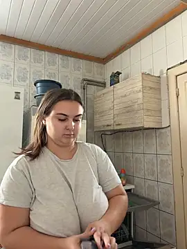 AlyaX X online show from March 2026 01:45:02 PM