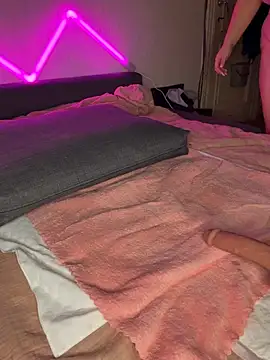 AlyaX X online show from February 2026 10:09:02 PM