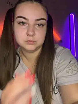 AlyaX X online show from March 2026 12:10:02 PM