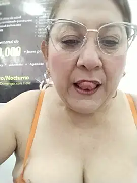 Snapshot of JULIETA_21- chatting on June 2026 01:05:01 PM JULIETA 21- online show from June 2026 01:05:01 PM