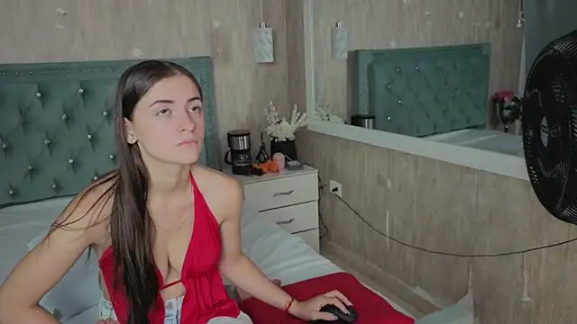 Miia Velvett online show from April 2026 03:18:01 PM