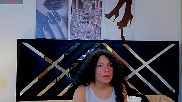 Zoe-yanin online show from April 2026 06:56:02 PM