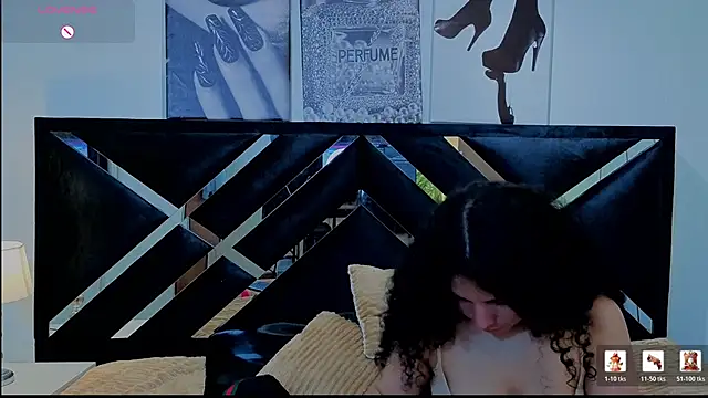 Zoe-yanin online show from April 2026 06:47:01 PM