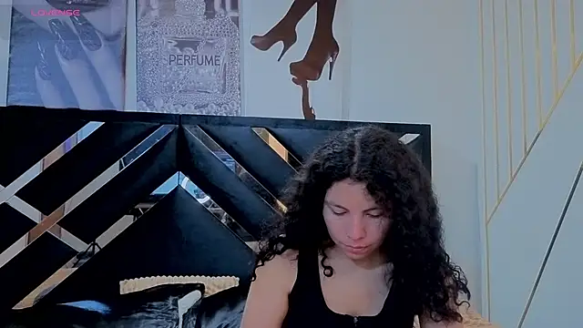 Zoe-yanin online show from April 2026 07:04:01 PM