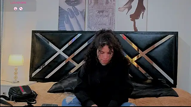 Zoe-yanin online show from March 2026 06:43:01 PM