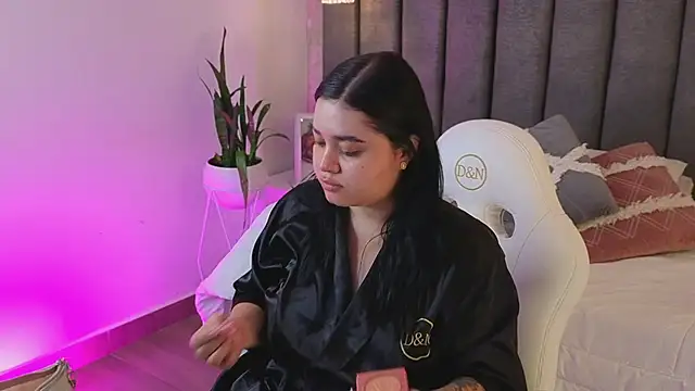 SofiaCortes4 online show from April 2026 09:03:02 AM