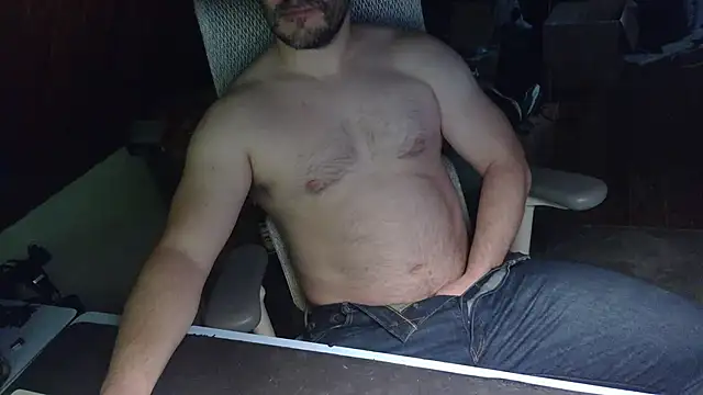 under the desk40 online show from April 2026 10:00:01 AM