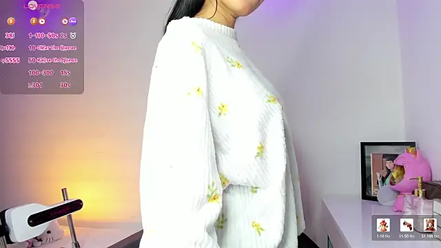 kaylaneee  online show from August 2026 01:26:02 PM