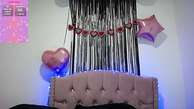 Snapshot of emily_cooper_pym chatting on February 2026 12:16:02 PM emily cooper pym online show from February 2026 12:16:02 PM