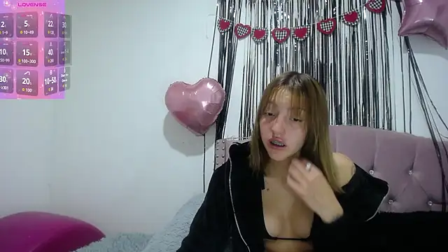 Snapshot of emily_cooper_pym chatting on February 2026 12:16:01 PM emily cooper pym online show from February 2026 12:16:01 PM