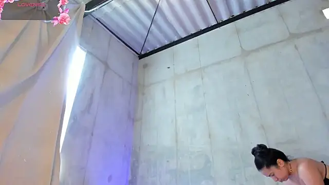 chiarafustox online show from March 2026 04:47:02 PM