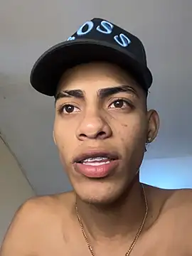 Snapshot of dominick_fran chatting on February 2026 11:30:01 AM dominick fran online show from February 2026 11:30:01 AM