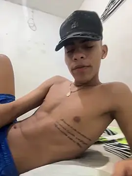 Snapshot of dominick_fran chatting on February 2026 06:26:01 AM dominick fran online show from February 2026 06:26:01 AM