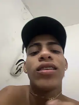 Snapshot of dominick_fran chatting on February 2026 10:11:01 AM dominick fran online show from February 2026 10:11:01 AM