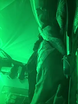 ThridLegTj online show from April 2026 12:29:02 PM