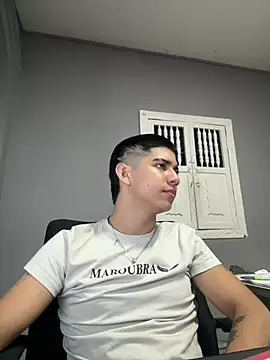 Thiago Olsen online show from February 2026 05:51:01 AM