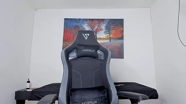 ryanwhite3 online show from April 2026 10:33:02 PM