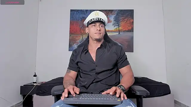 ryanwhite3 online show from April 2026 09:29:01 PM