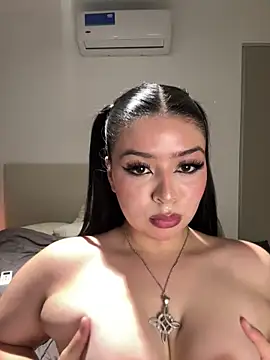 lolaaculaa online show from February 2026 02:00:02 AM
