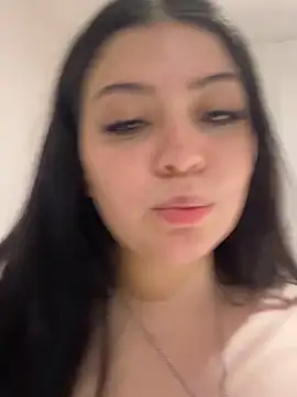 lolaaculaa online show from April 2026 04:19:01 AM