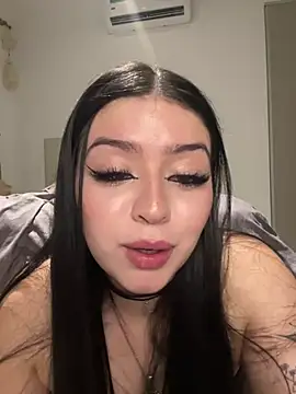 lolaaculaa online show from February 2026 04:45:01 AM