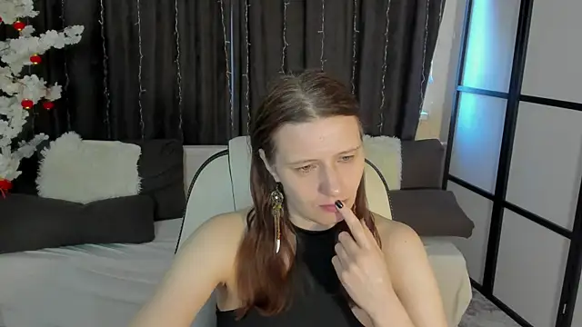 Kathrine Meyer online show from April 2026 02:08:01 AM