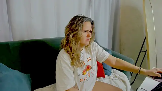 LilyBel online show from April 2026 08:06:01 AM