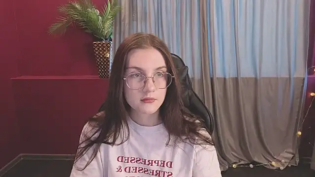 Snapshot of VixenLight chatting on February 2026 01:47:01 AM VixenLight online show from February 2026 01:47:01 AM