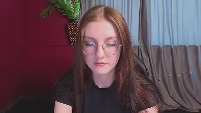 Snapshot of VixenLight chatting on February 2026 02:45:02 AM VixenLight online show from February 2026 02:45:02 AM