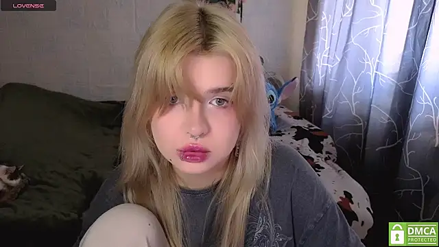 MoonlightGrace online show from April 2026 11:46:02 AM