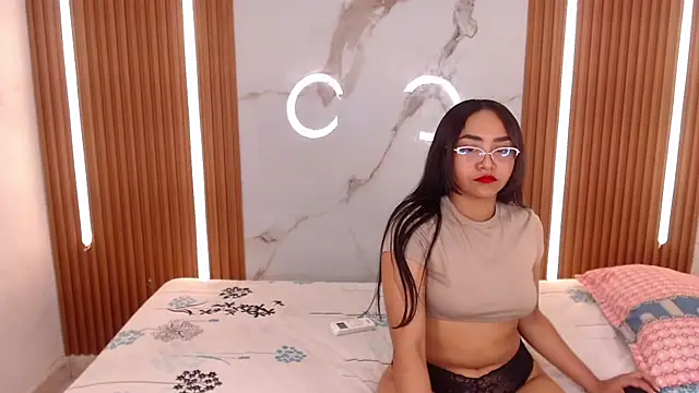 kelsiee hills online show from February 2026 12:14:01 PM