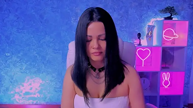 karolina robinson online show from April 2026 07:48:01 AM