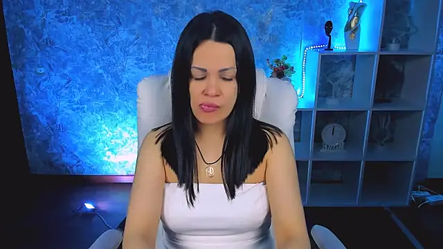 karolina robinson online show from April 2026 11:39:01 AM