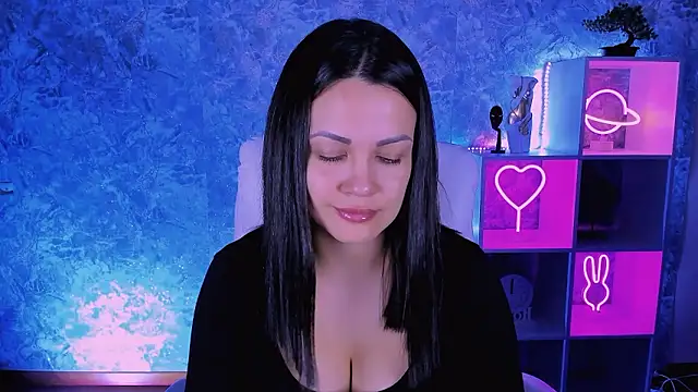 Snapshot of karolina_robinson chatting on March 2026 12:01:01 PM karolina robinson online show from March 2026 12:01:01 PM