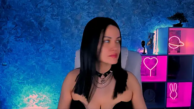 Snapshot of karolina_robinson chatting on February 2026 12:05:02 PM karolina robinson online show from February 2026 12:05:02 PM