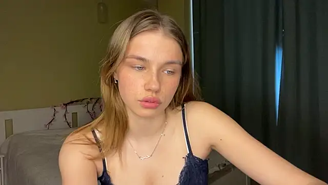 EarthaStinett online show from March 2026 10:27:02 AM