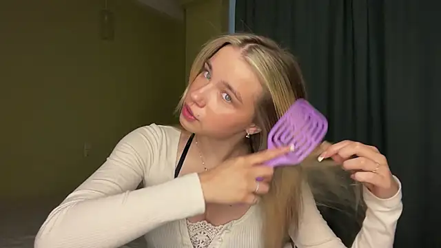 EarthaStinett online show from April 2026 06:09:02 AM