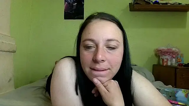 Snapshot of MillaSourety chatting on May 2026 10:42:02 AM MillaSourety online show from May 2026 10:42:02 AM