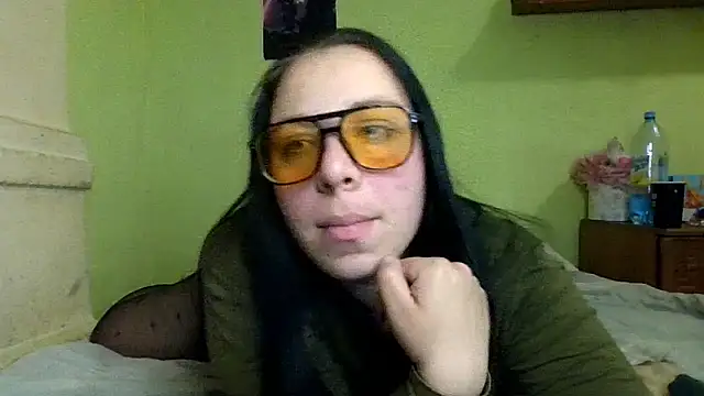 Snapshot of MillaSourety chatting on April 2026 07:42:02 PM MillaSourety online show from April 2026 07:42:02 PM