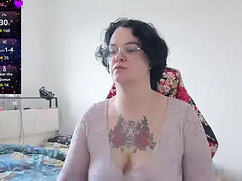 lunatigre4 online show from February 2026 03:13:01 PM