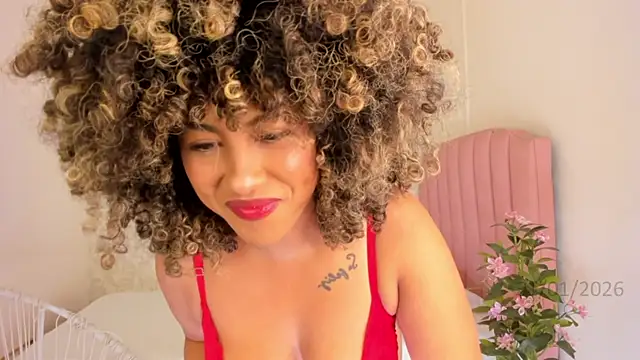 Snapshot of Brit_weston chatting on January 2026 08:18:02 PM Brit weston online show from January 2026 08:18:02 PM