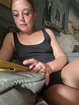Snapshot of Paige_love chatting on July 2026 02:23:02 PM Paige love online show from July 2026 02:23:02 PM