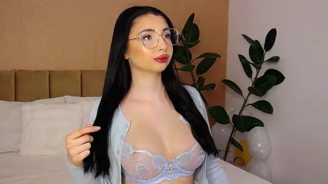 BellaHere online show from May 2026 06:49:02 AM