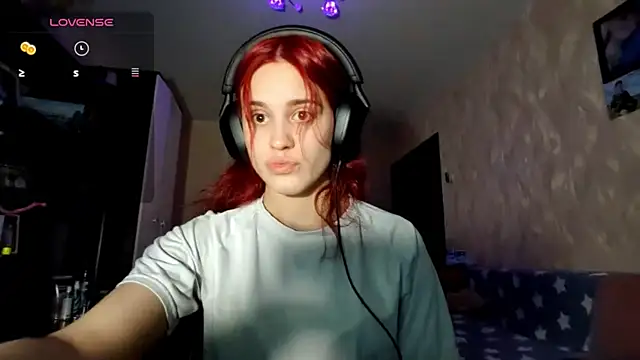 CalandraRolon online show from February 2026 05:13:01 PM