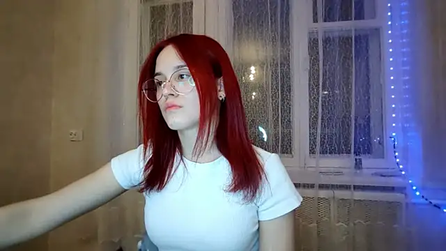 CalandraRolon online show from February 2026 06:08:01 PM