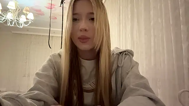 Snapshot of IvyArmbrister chatting on March 2026 05:20:01 PM IvyArmbrister online show from March 2026 05:20:01 PM