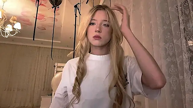 Snapshot of IvyArmbrister chatting on February 2026 08:30:01 PM IvyArmbrister online show from February 2026 08:30:01 PM