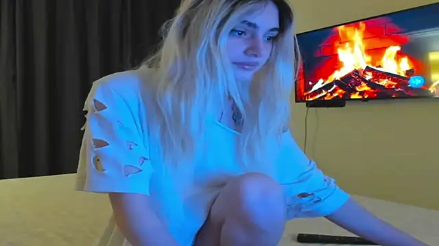 Lesyalisss online show from April 2026 11:05:01 PM